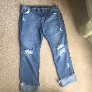 Distressed boyfriend jeans